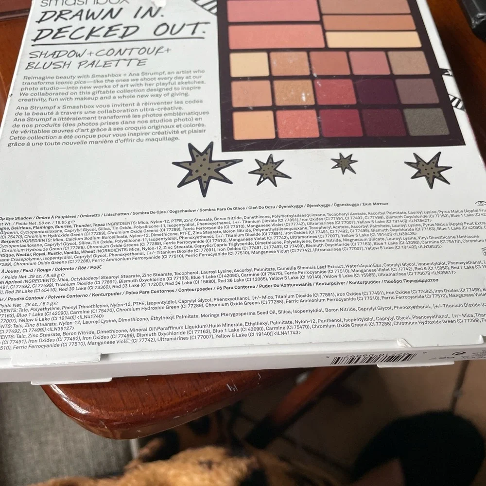 Smashbox drawn in decked out 20 shades shadow contour highlights